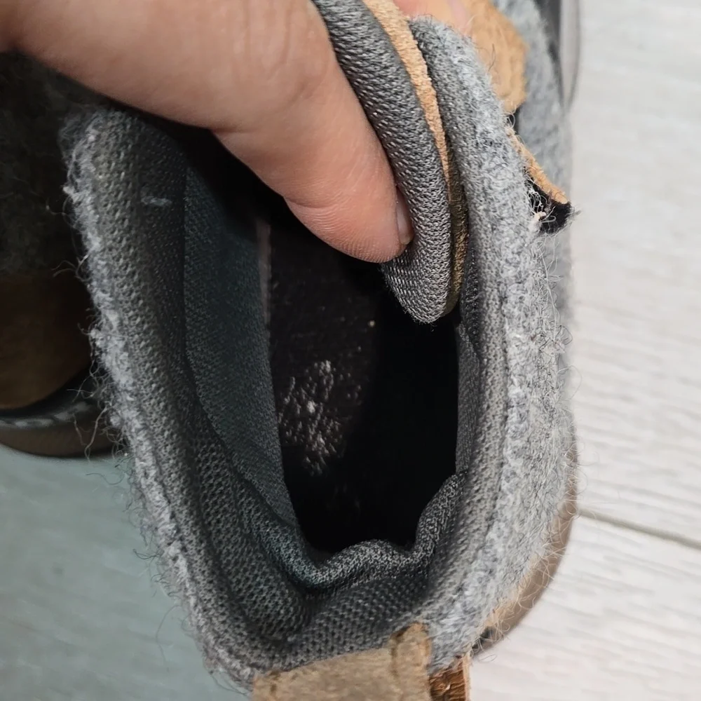 Sorel Kids Unisex Ankle Sneakers Waterproof Boots shoes sz 12 toddler